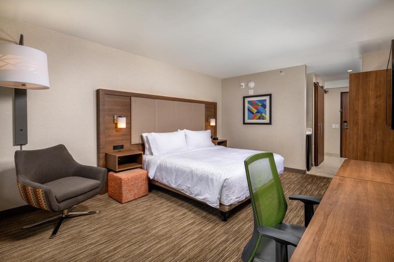 Holiday Inn Express & Suites Chatsworth By Ihg Λος Άντζελες Εξωτερικό φωτογραφία