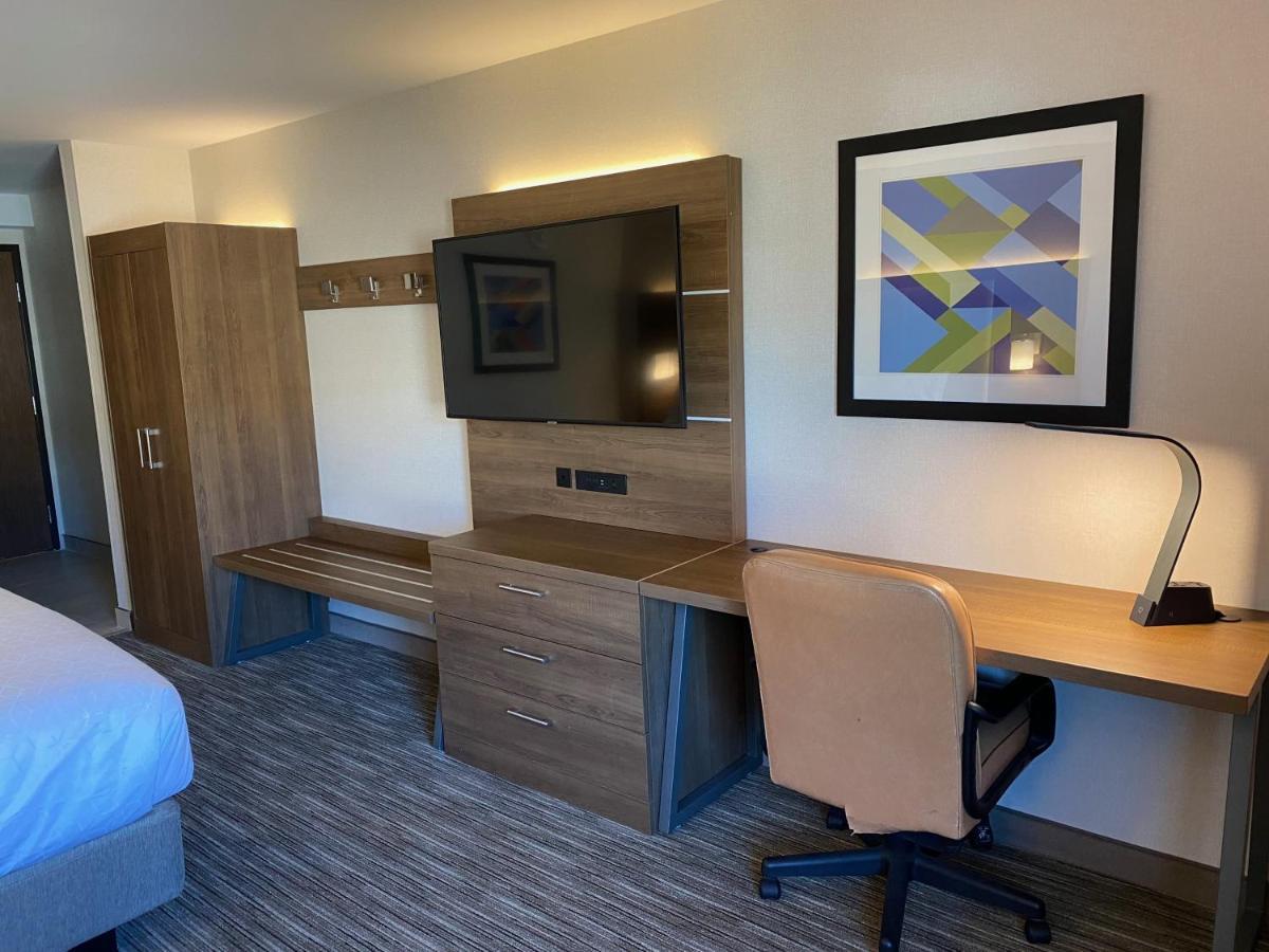 Holiday Inn Express & Suites Chatsworth By Ihg Λος Άντζελες Εξωτερικό φωτογραφία