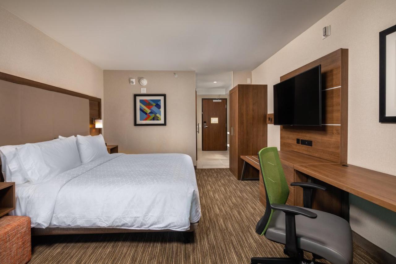 Holiday Inn Express & Suites Chatsworth By Ihg Λος Άντζελες Εξωτερικό φωτογραφία