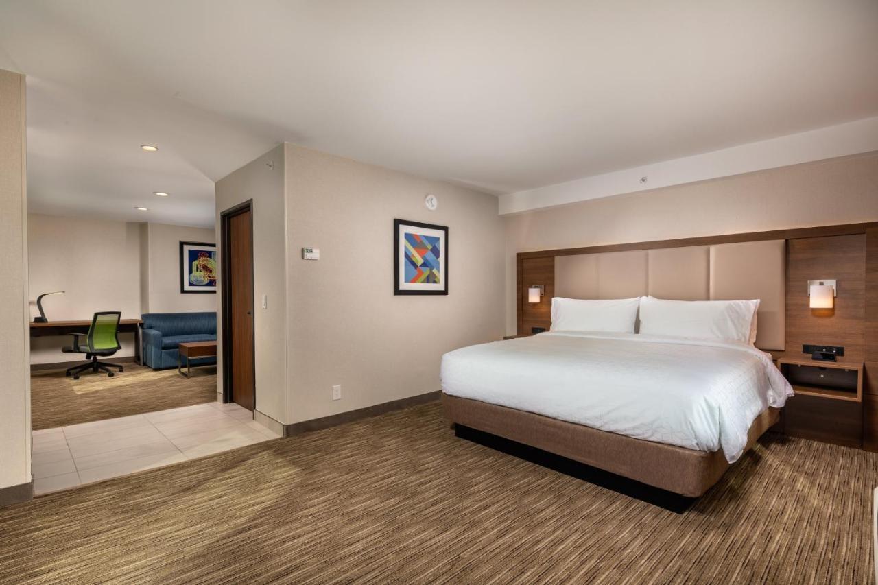 Holiday Inn Express & Suites Chatsworth By Ihg Λος Άντζελες Εξωτερικό φωτογραφία