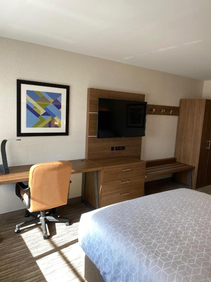 Holiday Inn Express & Suites Chatsworth By Ihg Λος Άντζελες Εξωτερικό φωτογραφία